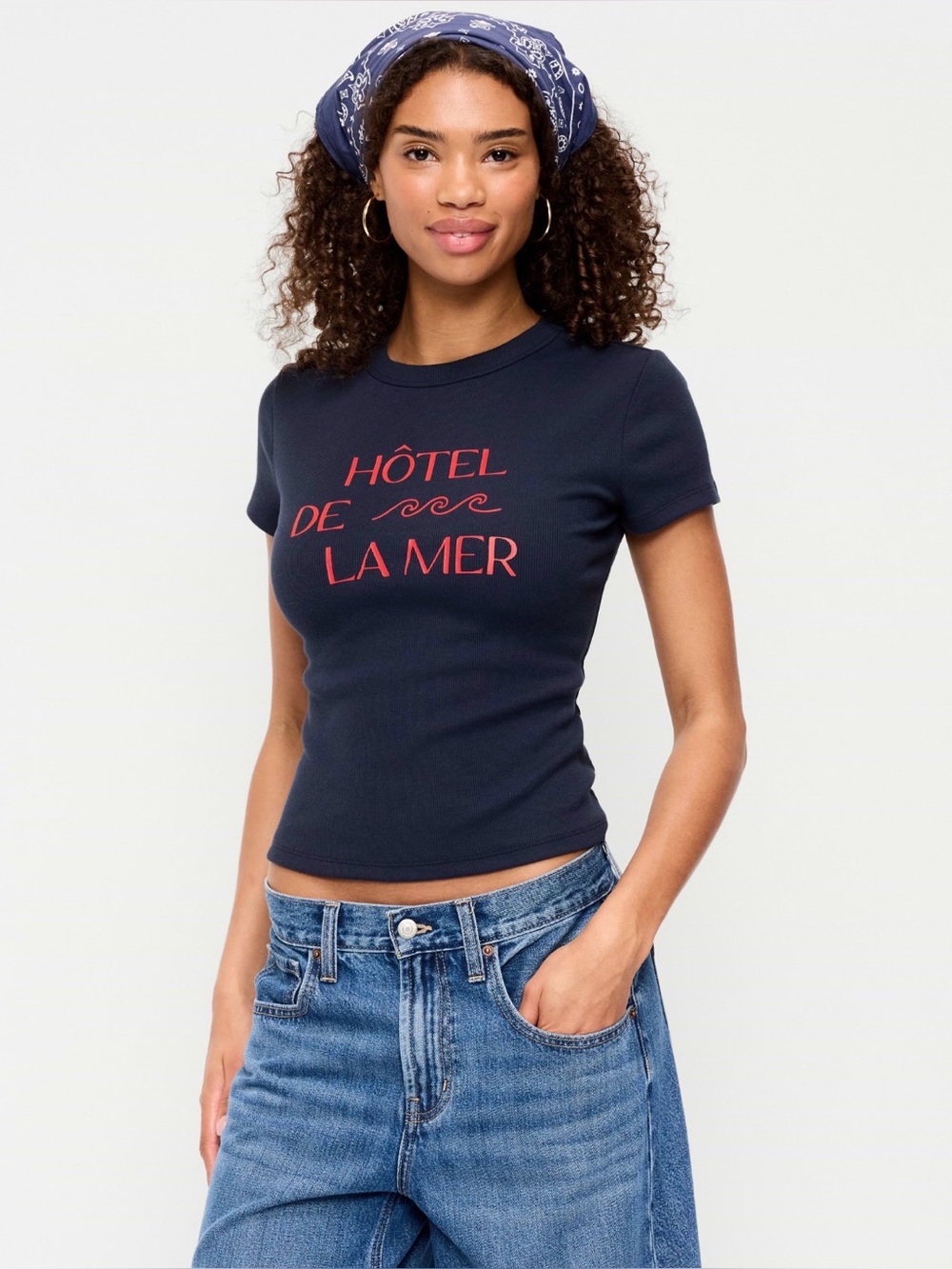Old Navy Women’s Hotel de la mer graphic tee medium navy & red NEW